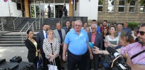Dr Šešelj: Policajcima Republike Srpske se sudi na osnovu lažne optužnice