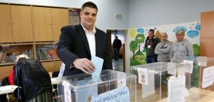 Šešelj glasao u Batajnici