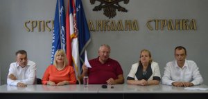 Šešelj: Nismo u naprednjačkoj i Vučićevoj orbiti!