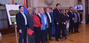 Radikali napustili sednicu Skupštine, tvrde da opozicija ne može da postavlja pitanja ministrima