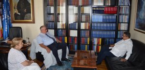 Ambasador Kube posetio Srpsku radikalnu stranku!