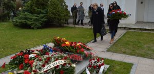 Radikali posetili grob Slobodana Miloševića