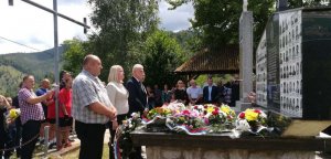 Radikali prisustvovali parastosu postradalim Srbima u Srebrenici