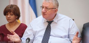 Šešelj: Izbaciti Zoranu Mihajlović iz vlade zbog namere da Amerikancima da monopol u infrastrukturi