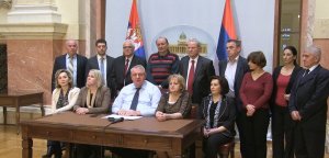Poslanici Srpske radikalne stranke napustili sednicu, tvrde da im nije omogućeno da postavljaju poslanička pitanja