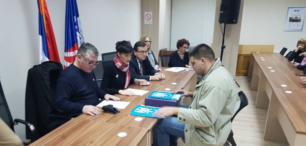 Srpski radikali predali izbornu listu za grad Beograd!