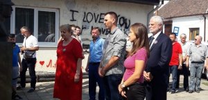 Srpski radikali položili venac na grob Veselina Misite