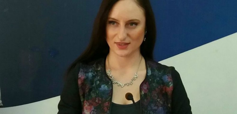 СРС за укидање забране запошљавања у јавном сектору!