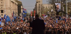 Šešelj govorio na Trgu republike pred više desetina hiljada ljudi!