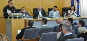 Zvezdarski radikali brinu o svojim komšijama, naprednjačka vlast odbija da rešava probleme