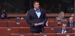 Aleksandar Šešelj hrvatskom ministru u Strazburu: Nemate stida, slavite što ste pobili i proterali Srbe!