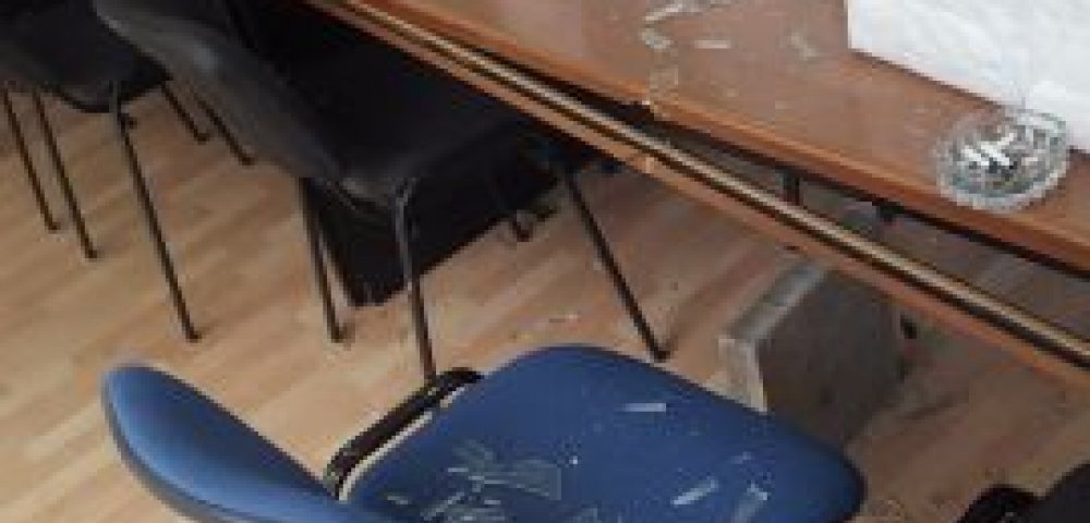 Демолиране просторије Српске радикалне странке у Крушевцу