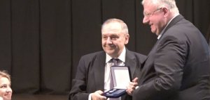 Rusi dodelili Dr Šešelju Orden za unapređenje međunarodnih odnosa Krima