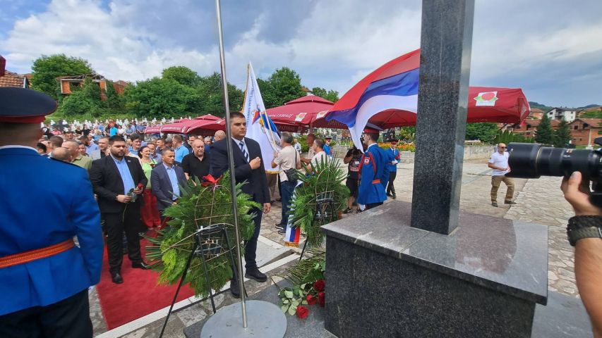 Delegacija Crpske radikalne stranke na pomenu srpskim žrtvama u Bratuncu