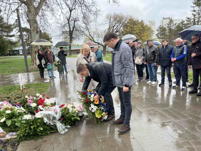 Жртве НАТО бомбардовања обавезују Србију да се не помири са оним што намеће САД